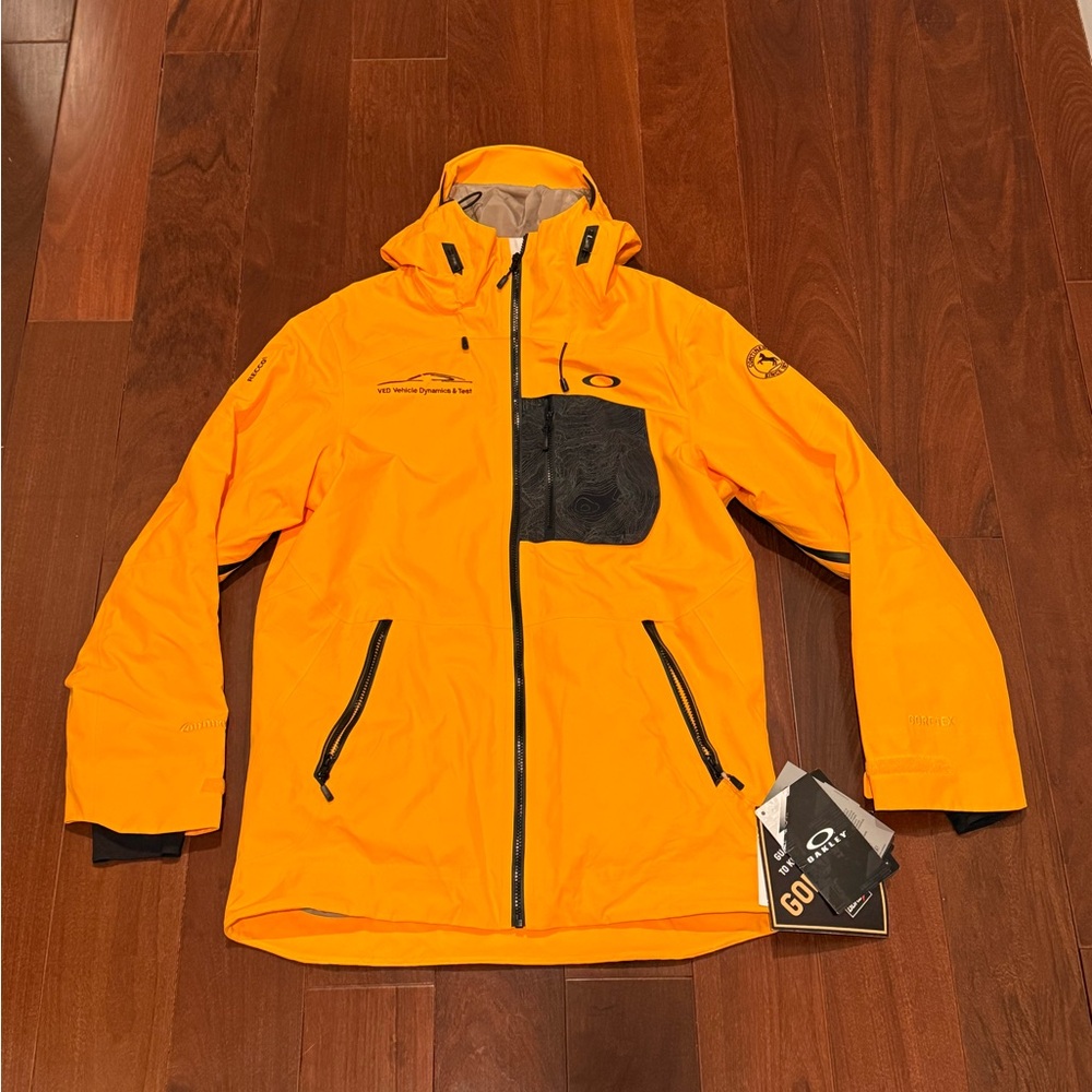 Oakley Gore-Tex Bizone Pro Rider Series Ski and Snowboard Jacket